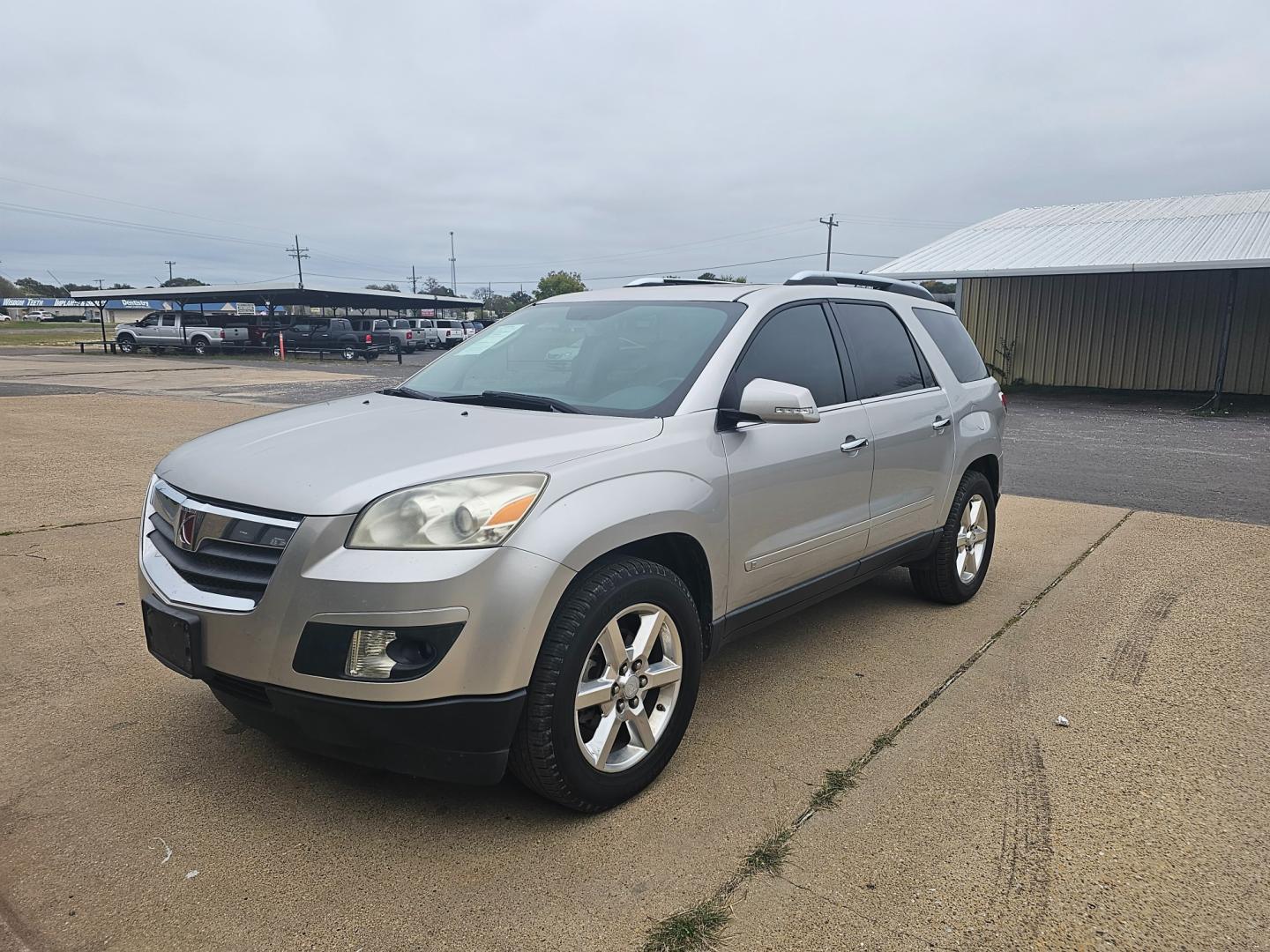 2008 SILVER Saturn Outlook XR (5GZER33798J) with an 3.6L V6 engine, 6-Speed Automatic transmission, located at 533 S Seven Points BLVD, Seven Points, TX, 75143, (430) 255-4030, 32.313999, -96.209351 - Photo#0